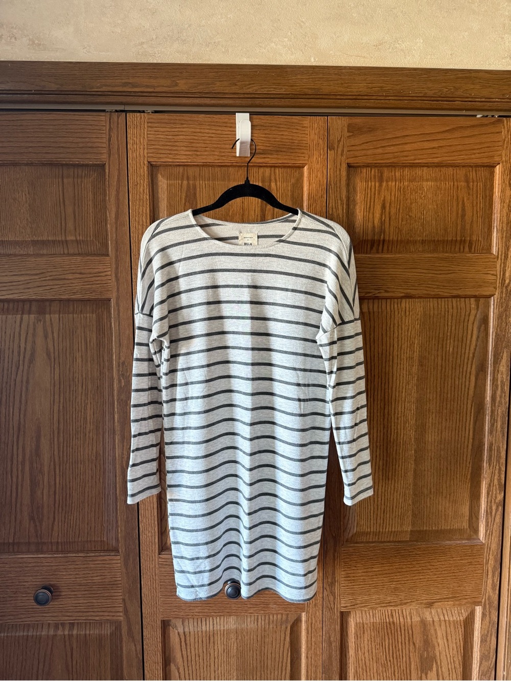 Billabong White and Gray Striped Long Sleeve Dress